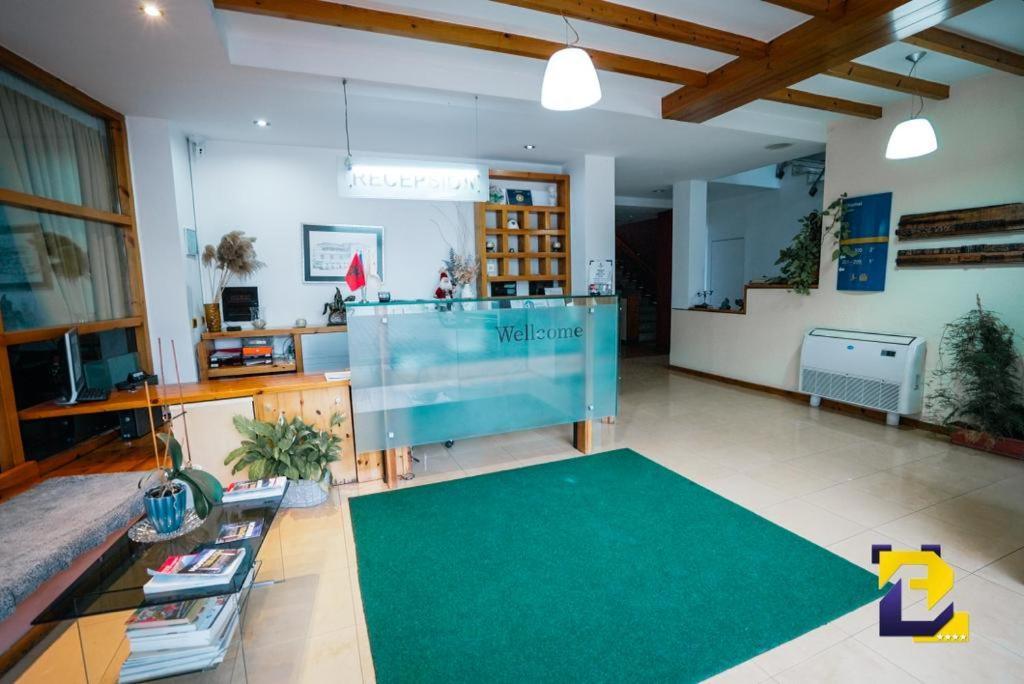 Hotel Bermon Tirana Exteriér fotografie