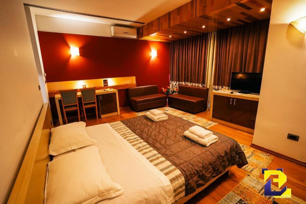 Hotel Bermon Tirana Exteriér fotografie