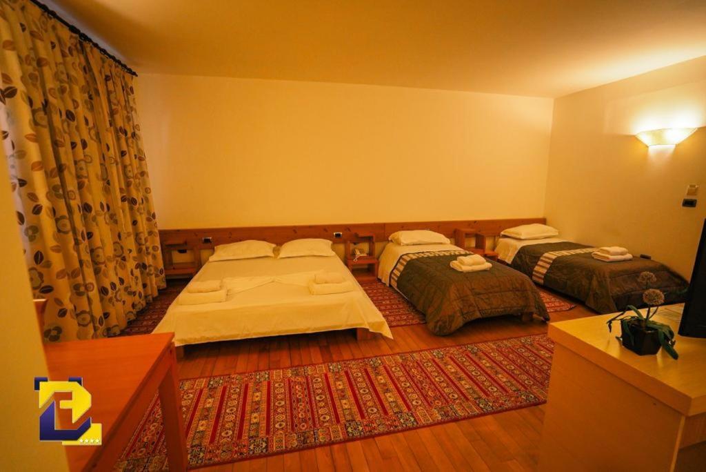 Hotel Bermon Tirana Exteriér fotografie